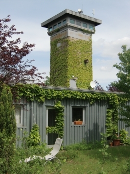 Raketenstation Hombroich : Ehemaliger Wachturm, heute Atelier und Wohnhaus